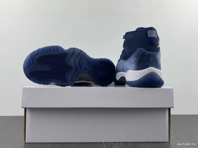 Rep VELVET WMNS AR0715-441 JORDAN MIDNIGHT AIR 11 NAVY 0529